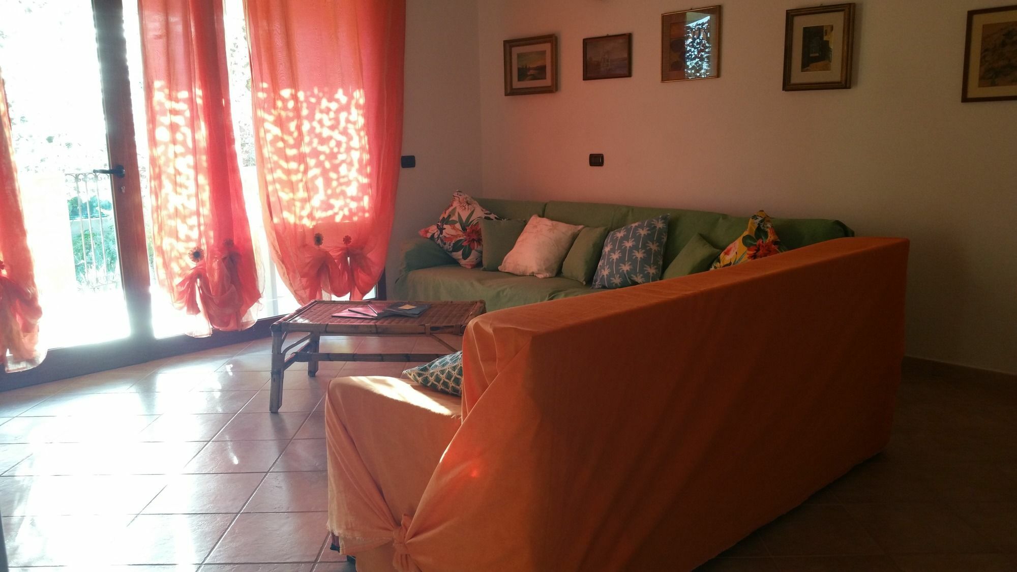 Artistika Golden Apartment Capitana Ngoại thất bức ảnh